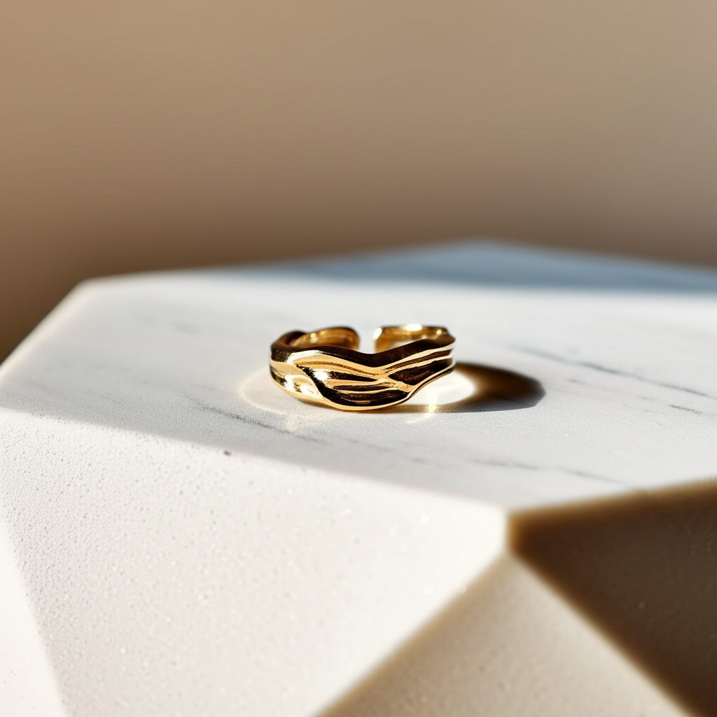 Gold wavy band adjustable ring - Rings - View 1
