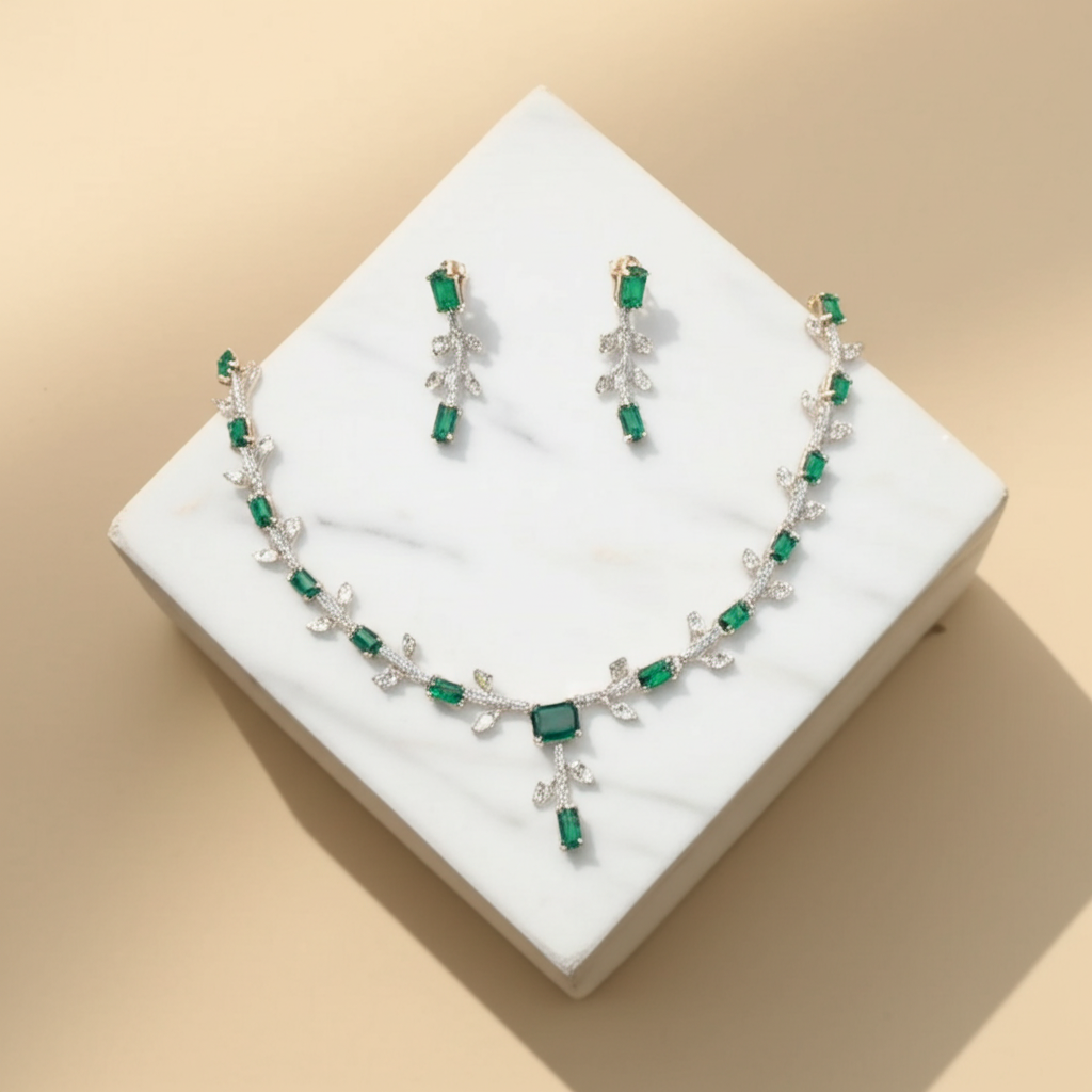 Emerald green crystal necklace set - Necklace and earrings set - View 3